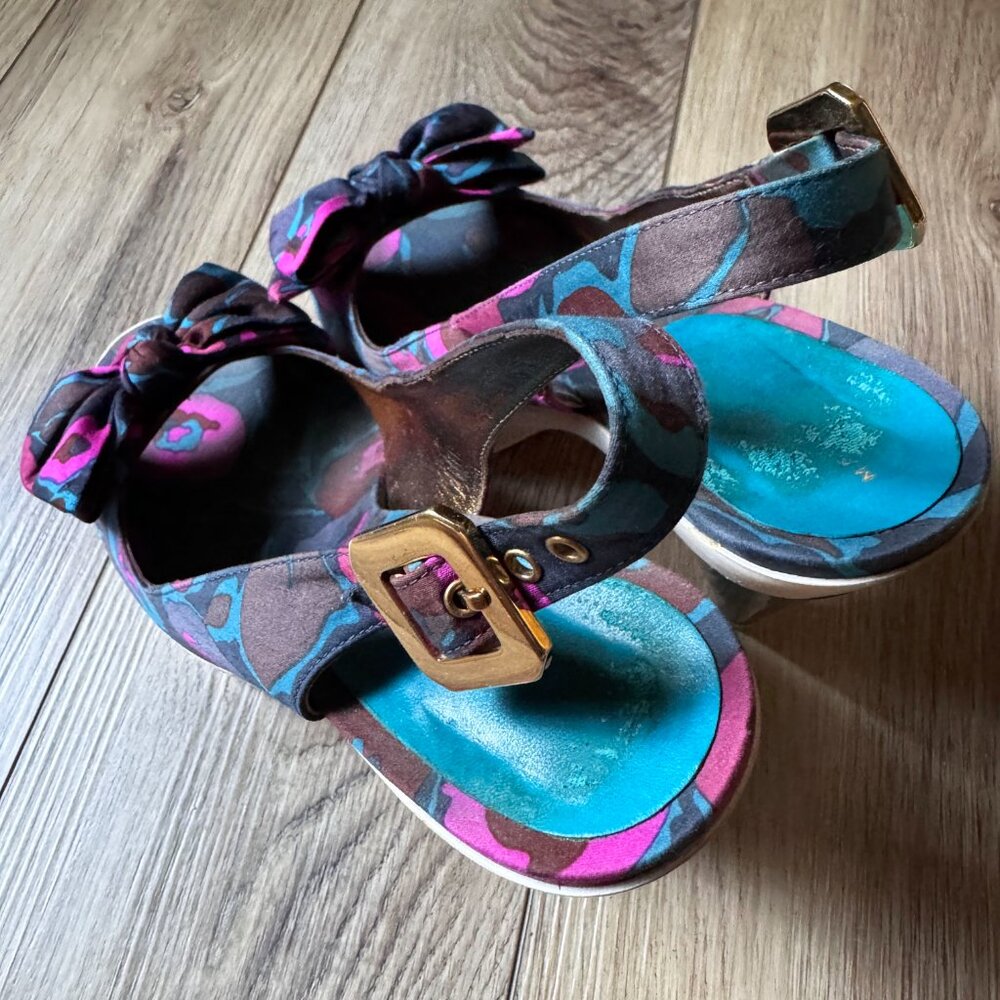 Marc by Marc Jacob’s Floral Bow Sling back Heels - Picture 4 of 7